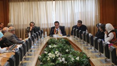 برئاسة وزير التعليم العالي والبحث العلمي.. لجنة الفيروسات التنفسية تعقد اجتماعًا طارئًا حول فيروس كورونا