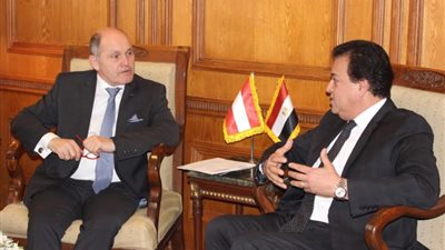 وزير التعليم العالي يجتمع برئيس البرلمان النمساوي والوفدالمرافق له لبحث التعاون العلمى والبحثى المشترك