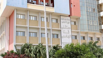 مجلس إدارة مستشفيات قنا الجامعية : الأولوية للعمليات الجراحية الطارئة.. العديد من الإجراءات لحماية العاملين بها