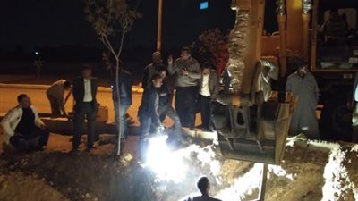 رئيس الجهاز: ضخ مياه الشرب بالخط الناقل الجديد لتغذية المناطق المختلفة بمدينة أخميم الجديدة