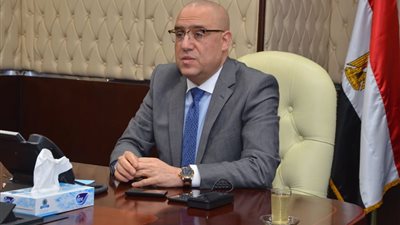 وزير الإسكان يتابع موقف تنفيذ الوحدات السكنية بمشروعات تطوير المناطق العشوائية غير الآمنة