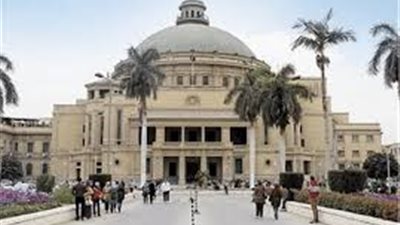 القوات المسلحة تعقم مبانى جامعة القاهرة
