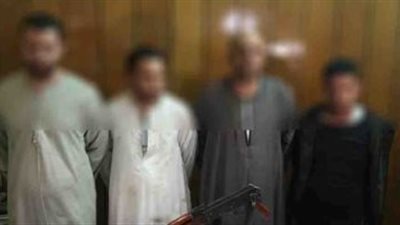 ضبط 4 تجار مخدرات بحوزتهم كميات كبيرة من المخدرات والأسلحة بالبلينا  