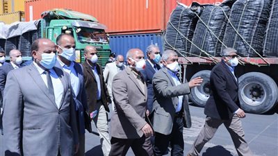 وزير النقل: كل الموانئ البحرية المصرية تعمل على مدار 24 ساعة وانتظام تام لحركة الصادرات والواردات بها 