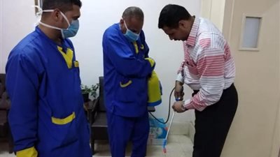 عقب اكتشاف الحالة الثانية بكورونا.. حملة تعقيم وتطهير مكبرة بسوهاج