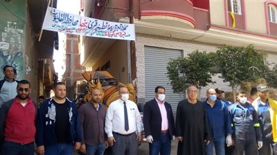 وحدة الأزمات والكوارث بجامعة بنها تطهر قرى كفر فرسيس وسندنهور