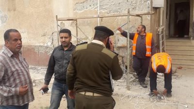 جهاز مدينة العاشر من رمضان يُزيل مخالفتين بوحدتين سكنيتين لتغيير النشاط من سكنى إلى تجارى