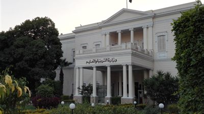 عاجل| طلاب الصف الأول الثانوي يلتزمون ويتحدون الدعوات المغرضة ويؤدون امتحان الجغرافيا إلكترونيًا