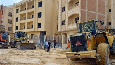 رئيس جهاز الشروق: إزالة مبنى مخالف بقطعة أرض سبق سحبها بالمدينة