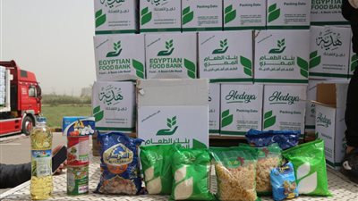 محافظ سوهاج: 26 ألف كرتونة تموينية وتوزيعها على 178 جمعية أهلية 