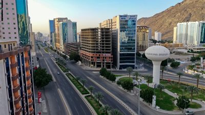 هام .. السعودية تسجل ثاني أعلى معدل إصابات يومي منذ بدء تفشي 