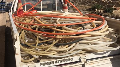 جهاز القاهرة الجديدة يشن حملة لضبط مخالفات غسيل السيارات بالشوارع الرئيسية بالمدينة