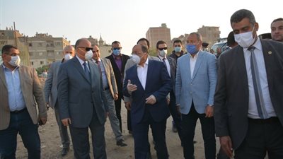 عاجل| مجلس الوزراء : منع تجمعات المواطنين في الأسواق العشوائية للحد من 