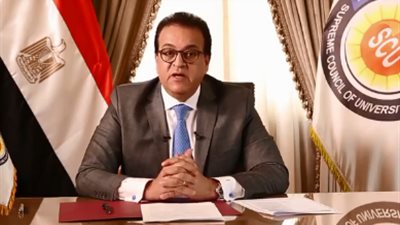 وزير التعليم العالى يوضح موقف الطالب الذى سيرسب فى الأبحاث المقدمة