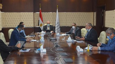 وزيرا الإسكان وقطاع الأعمال العام يستعرضان أوجه التعاون المشترك