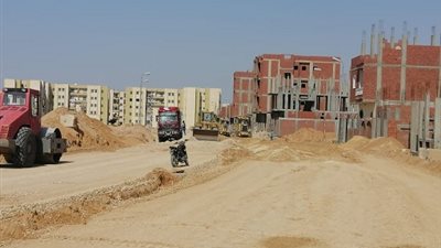 استكمال أعمال المرافق لأراضي الإسكان الاجتماعي بمدينة العاشر من رمضان