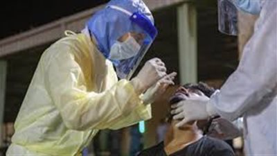 فنان  شهير يكشف تفاصيل تسببة فى اصابة 13 شخصا من عائلتة بفيروس كورونا