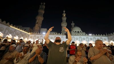 عاجل|  الأزهر: عودة صلاة التروايح والتهجد اليوم وحتى نهاية شهر رمضان 