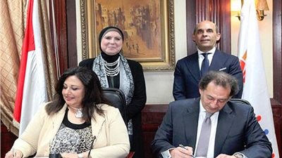 جهاز تنمية المشروعات يقدم 620 مليون جنيه لبنك القاهرة لتمويل مشروعات متناهية الصغر