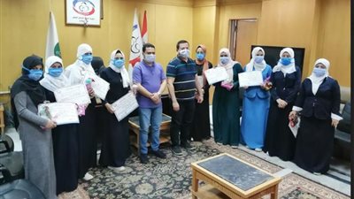 تكريم المتميزين من هيئة التمريض بمستشفي الهلال بسوهاج