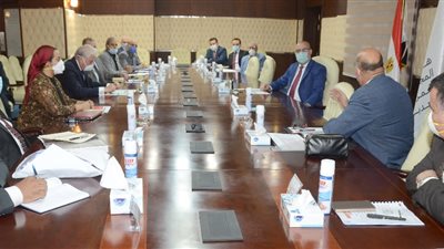 وزير الإسكان ومحافظ جنوب سيناء يتابعان مشروعات المياه والصرف والإسكان بالمحافظة