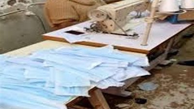 ضبط 3500 كمامة وجوانتى و 350 عبوة كحول ومحاليل طبية مجهولة المصدر بجرجا