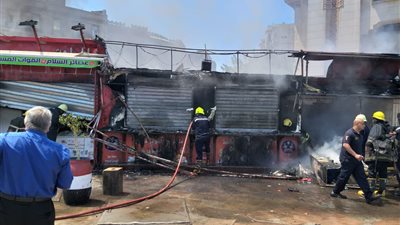  القاهرة: السيطرة على حريق بثلاثة «أكشاك» في ميدان رمسيس دون أى إصابات