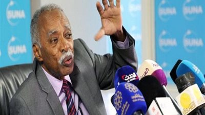 زيادة رواتب المعلم السودانى حتى يساوى اعلى رواتب الدولة بعد منحهم 3 اشهر بالاضافة الى 5 آلاف للمصححيين
