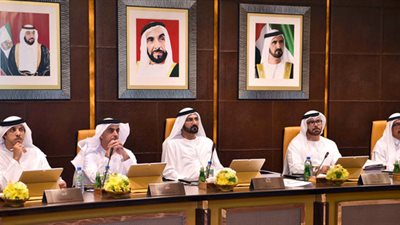 الإمارات تعلن عودة العمل في جميع الوزارات والهيئات الاتحادية بنسبة 30% اعتباراً من الأحد