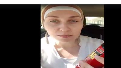 بالفيديو.. أجنبية تصفع الكويتية صاحبة فيديو 