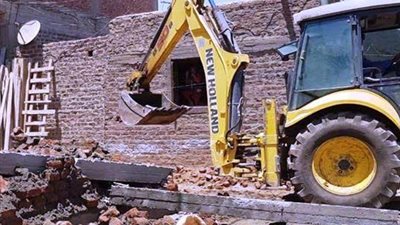 محافظة سوهاج : إزالة 19 حالة تعدي على الاراضي الزراعية وبناء مخالف