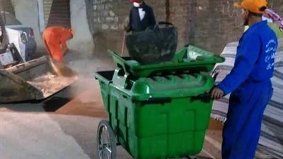 محافظ سوهاج: تكثيف حملات النظافة التجميل والإنارة ايام العيد   