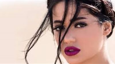 فنانة شهيرة تعلن اصابتها واسرتها بفيروس كورونا