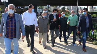 وزير الرياضة يقوم بجولة تفقدية في مركز شباب الجزيرة ويتابع استعدادات المركز الوقائية لعودة النشاط تدريجيا
