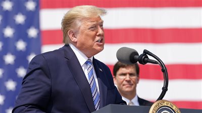 تعرف علي خطط ترامب لنشر 10 ألآف جندي في واشنطن وموقف وزير الدفاع من القرار