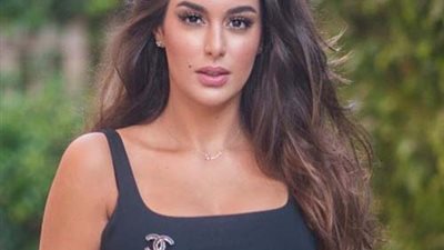 سعر فستان الفنانة ياسمين صبرى يشعل السوشيال ميديا