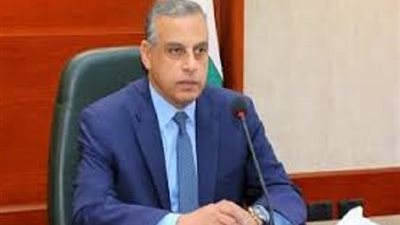 نداء الى محافظ سوهاج ونقابة المعلمين.. تدهور حالة مدرس مصاب بكورونا منذ شهر.. ومستشفى الهلال بسوهاج تأمر بالقائه فى الشارع.. هذا جزاء المعلم المصرى.. لم يصل الى مستوى فنان كومبارس