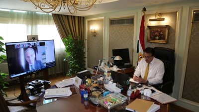 وزير التعليم العالي والسفير البيلاروسي يبحثان سبل التعاون في مجال التعليم العالي
