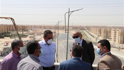 مسئولو وزارة الإسكان يتفقدون المحاور والطرق الرئيسية والكبارى بمدينة 6 أكتوبر
