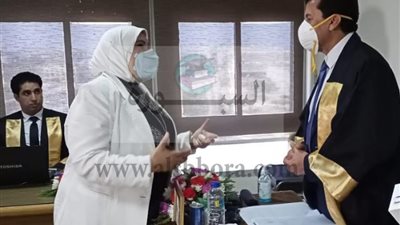وزير الشباب والرياضة يحكم رسالة ماجستير بجامعة قناة السويس.صور