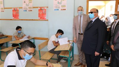 عاجل| مستشار ماده اللغة العربية يعلن عن موضوعات التعبير في امتحان اللغة العربية غدا