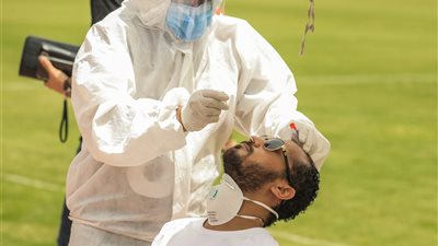 الأهلي يجري مسحة طبية للاعبين والجهاز الفني والإداري