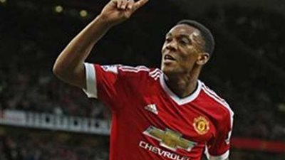 مانشستر يونايتد يفوز على شيفيلد بثلاثية «مارسيال»