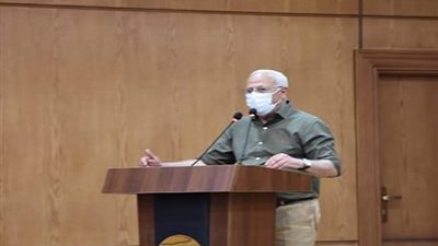 محافظ بورسعيد: تشكيل لجان بالمدارس الخاصة لاستقبال الطلاب الراغبين بالالتحاق بالثانوي العام