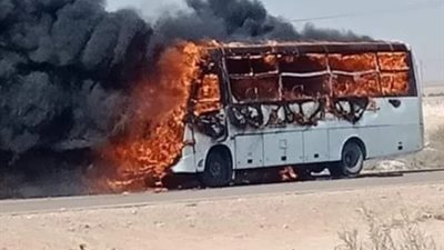 اشتعال النيران باتوبيس للعاملين بجامعة مطروح