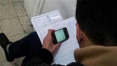 ضبط  ادمن  إدارة صفحتين وقناة لتسريب أسئلة امتحانات الثانوية العامة