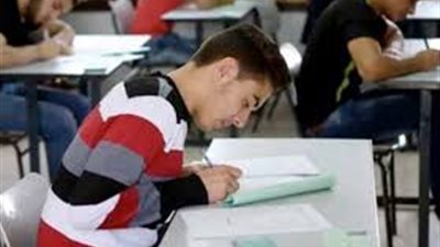 موجه ماده الفيزياء يعلن إرشادات هامه لطلاب الشعبة العلميه قبل الامتحان