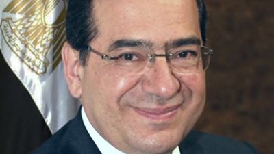 وزير البترول: الإسراع بتنفيذ خطة الحكومة لزيادة معدلات توصيل الغاز للمنازل فى 3 سنوات بدلا من 4 سنوات.