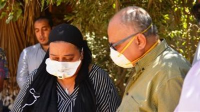 عاجل| أبنة رجاء الجداوي توجه رسالة هامة للفريق الطبى المعالج للفنانة الراحلة 