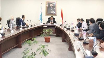 وزير التعليم العالي يتفقد منشآت مدينة زويل ويلتقي برؤساء المعاهد البحثية بالمدينة